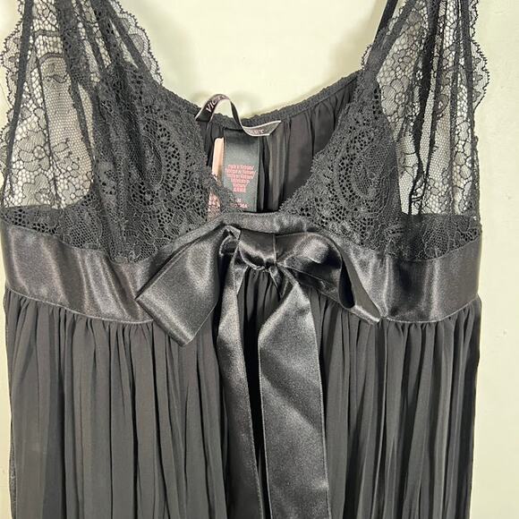 NEW! Victoria’s Secret Women's Black Lace Babydoll Top M Mesh Chemise *Read - Picture 4 of 9